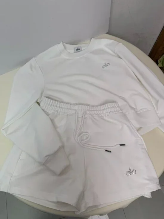 Alo Yoga White Sweatshirt Sportswear Set, Size S. - Picture 1 of 7